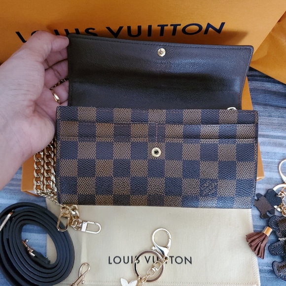 🤎Auth Louis Vuitton Damier Ebene Sarah Wallet 🤎 - Picture 8 of 16